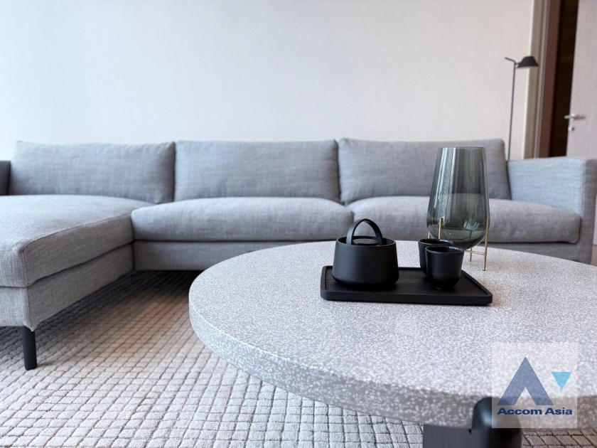 9  1 br Condominium For Rent in Ploenchit ,Bangkok BTS Chitlom at Scope Langsuan AA43126