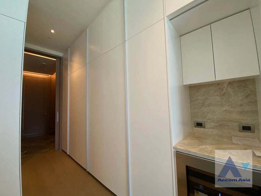 5  1 br Condominium for rent and sale in Ploenchit ,Bangkok BTS Chitlom at Scope Langsuan AA43129