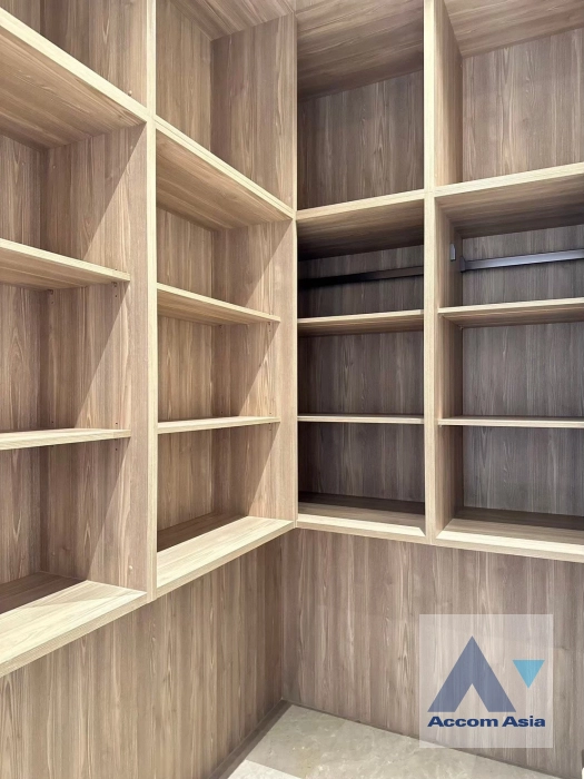 12  1 br Condominium For Rent in Ploenchit ,Bangkok BTS Chitlom at Scope Langsuan AA43131