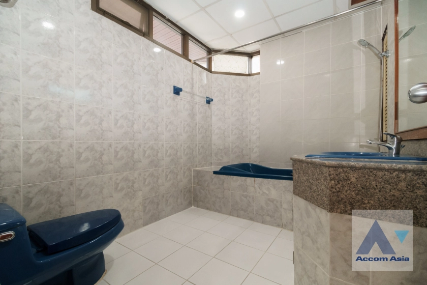 16  3 br Apartment For Rent in Sukhumvit ,Bangkok BTS Asok - MRT Sukhumvit at Suite For Family AA43132