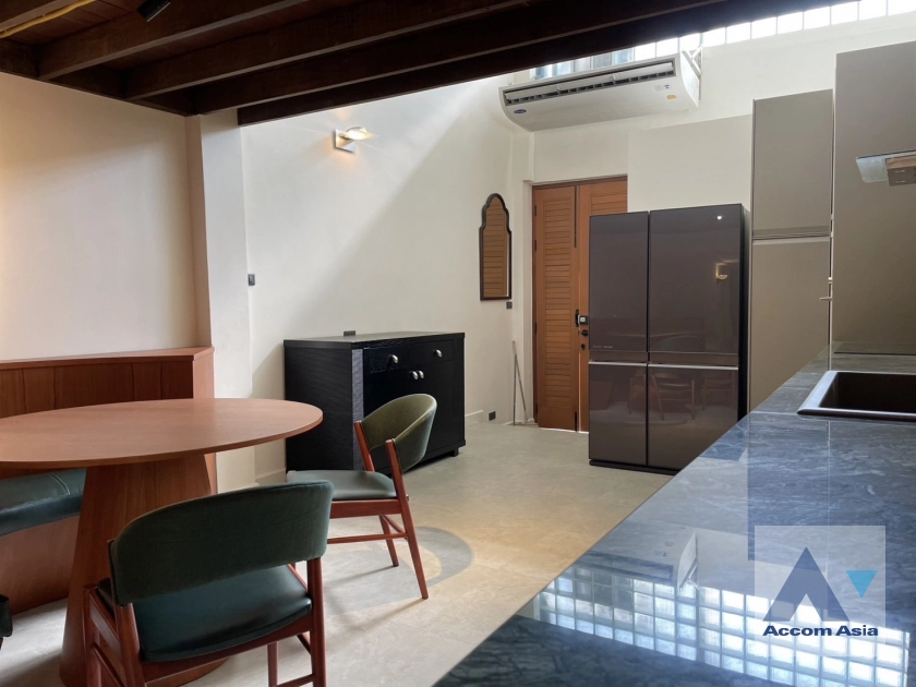 6  3 br Townhouse For Rent in Sukhumvit ,Bangkok BTS Ploenchit - BTS Nana AA43136