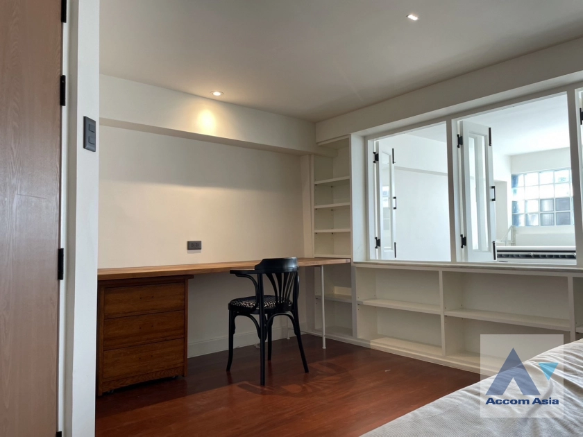 10  3 br Townhouse For Rent in Sukhumvit ,Bangkok BTS Ploenchit - BTS Nana AA43136