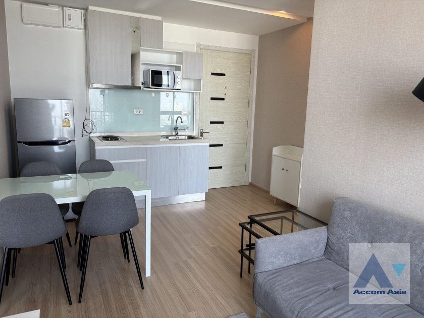 unit 2 Bedrooms  Condominium For Rent in Sukhumvit, Bangkok  near BTS On Nut (AA43141)