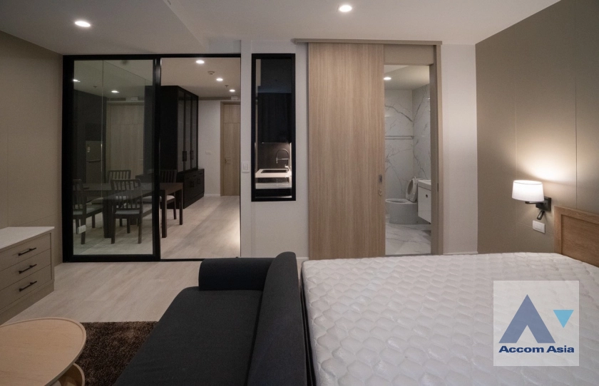 5  1 br Condominium for rent and sale in Ploenchit ,Bangkok BTS Ploenchit at Noble Ploenchit AA43142