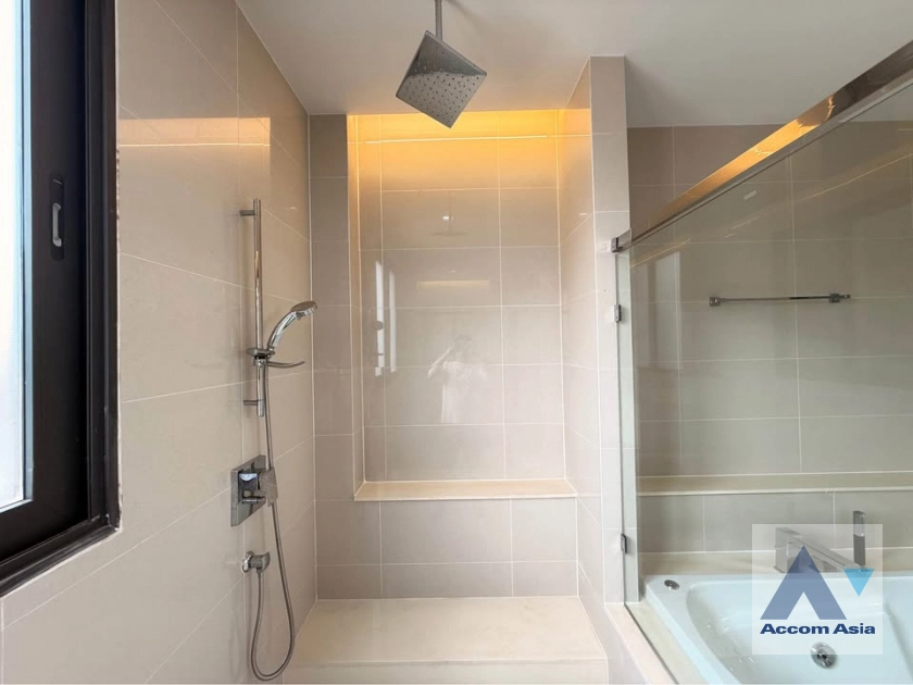 19  5 br House For Rent in Phaholyothin ,Bangkok  at SOUL Ratchadapisek 68 AA43143