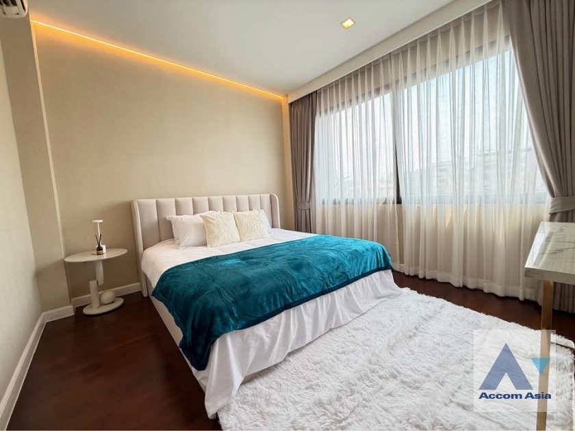 11  5 br House For Rent in Phaholyothin ,Bangkok  at SOUL Ratchadapisek 68 AA43143