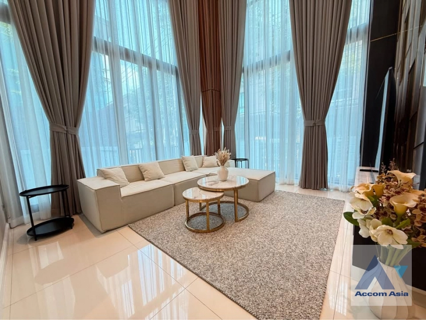  2  5 br House For Rent in Phaholyothin ,Bangkok  at SOUL Ratchadapisek 68 AA43143