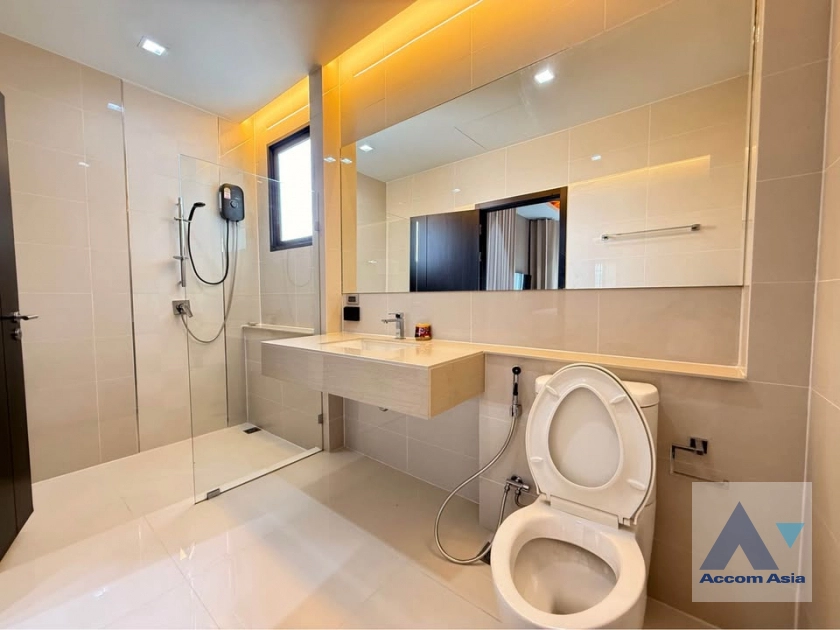 20  5 br House For Rent in Phaholyothin ,Bangkok  at SOUL Ratchadapisek 68 AA43143