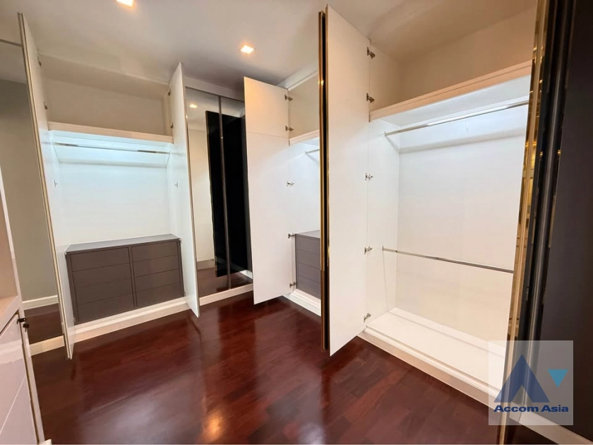 17  5 br House For Rent in Phaholyothin ,Bangkok  at SOUL Ratchadapisek 68 AA43143