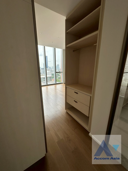 20  2 br Condominium for rent and sale in Sukhumvit ,Bangkok BTS Phrom Phong at KRAAM Sukhumvit 26 AA43153