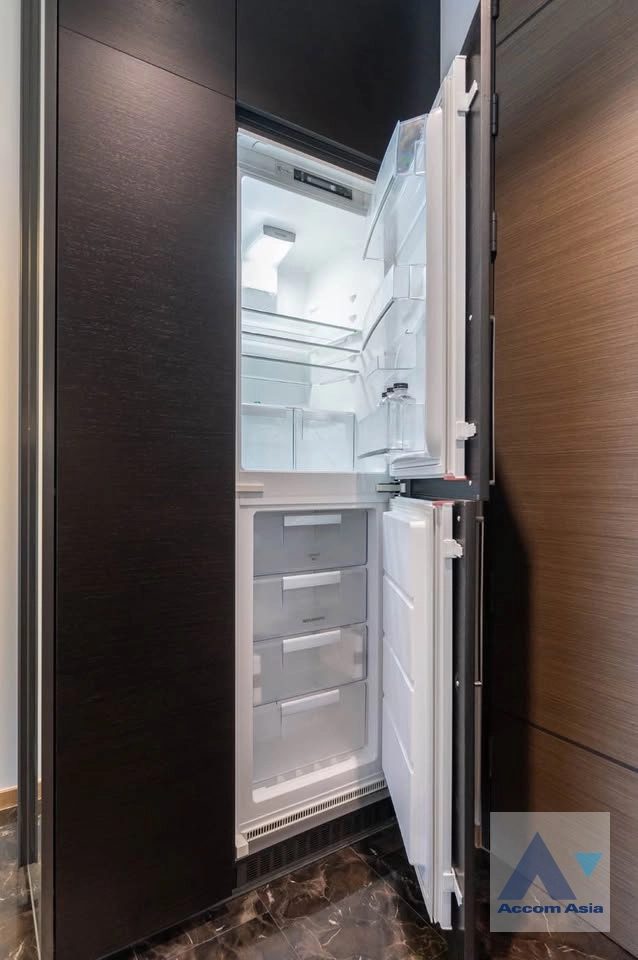 6  1 br Condominium For Rent in Ploenchit ,Bangkok BTS Chitlom at 28 Chidlom AA43160