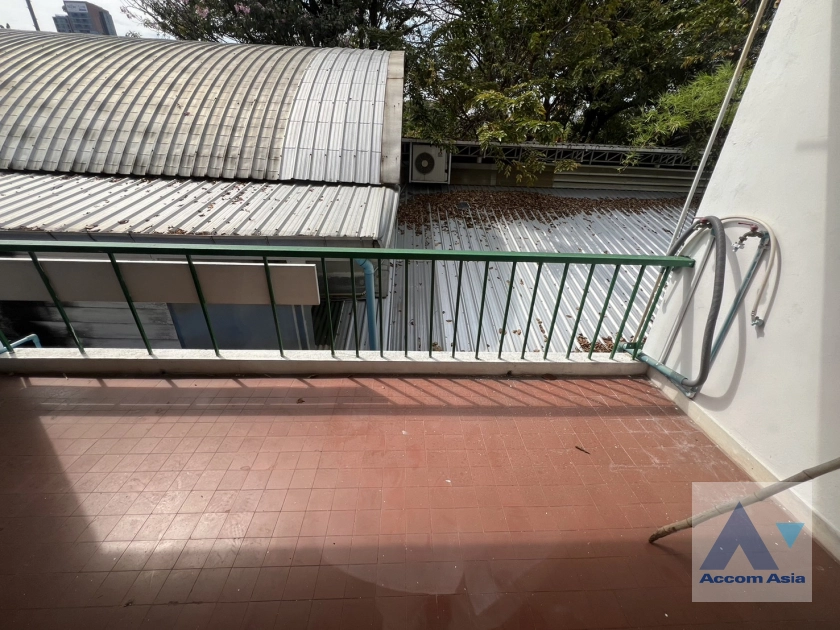 9  3 br Apartment For Rent in Sukhumvit ,Bangkok BTS Thong Lo at Fully Facilities AA43166