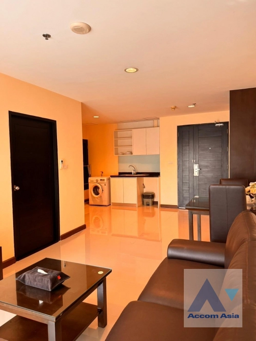 unit 1 Bedroom  Apartment For Rent in Sukhumvit, Bangkok  near BTS Ekkamai (AA43176)