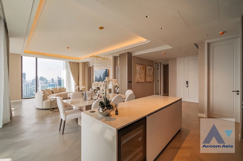 unit 3 Bedrooms  Condominium For Rent & Sale in Ploenchit, Bangkok  near MRT Lumphini (AA43179)