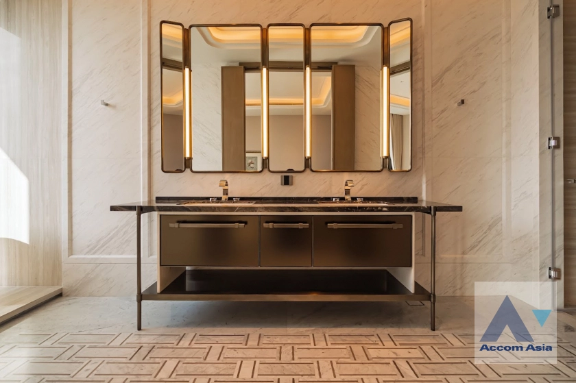 20  3 br Condominium for rent and sale in Ploenchit ,Bangkok MRT Lumphini at ONE Bangkok AA43179