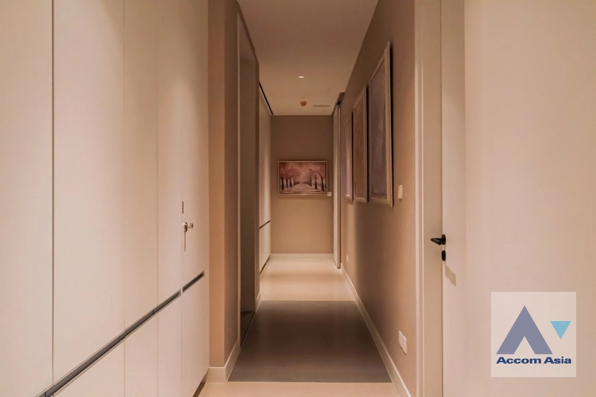 35  3 br Condominium for rent and sale in Ploenchit ,Bangkok MRT Lumphini at ONE Bangkok AA43179