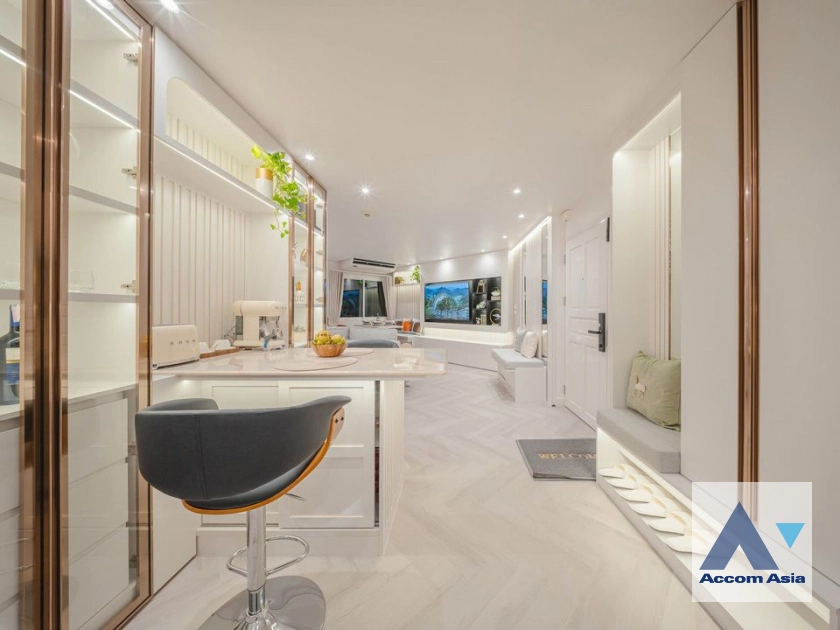 5  2 br Condominium for rent and sale in Sathorn ,Bangkok BTS Chong Nonsi - BRT Nararam 3 at Fortune Condo Town AA43186