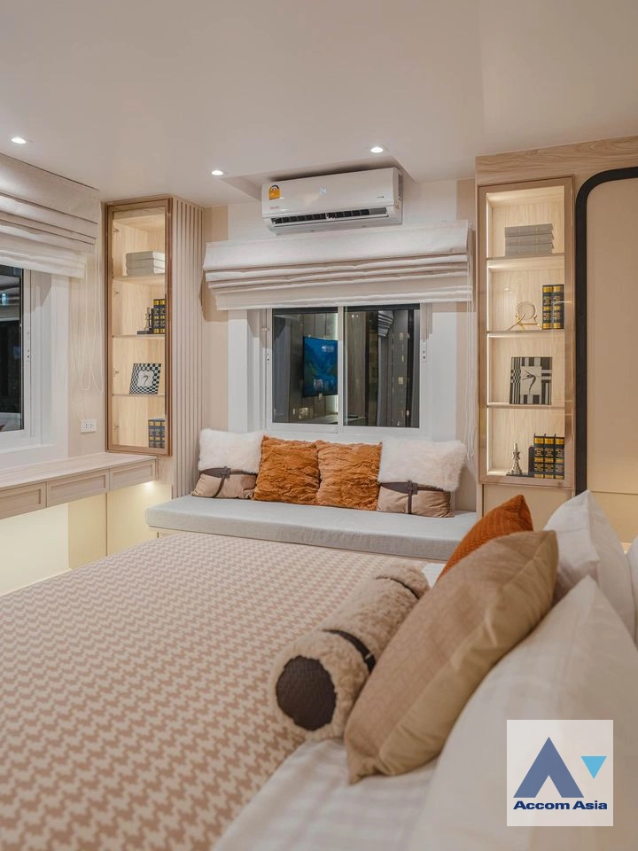 13  2 br Condominium for rent and sale in Sathorn ,Bangkok BTS Chong Nonsi - BRT Nararam 3 at Fortune Condo Town AA43186