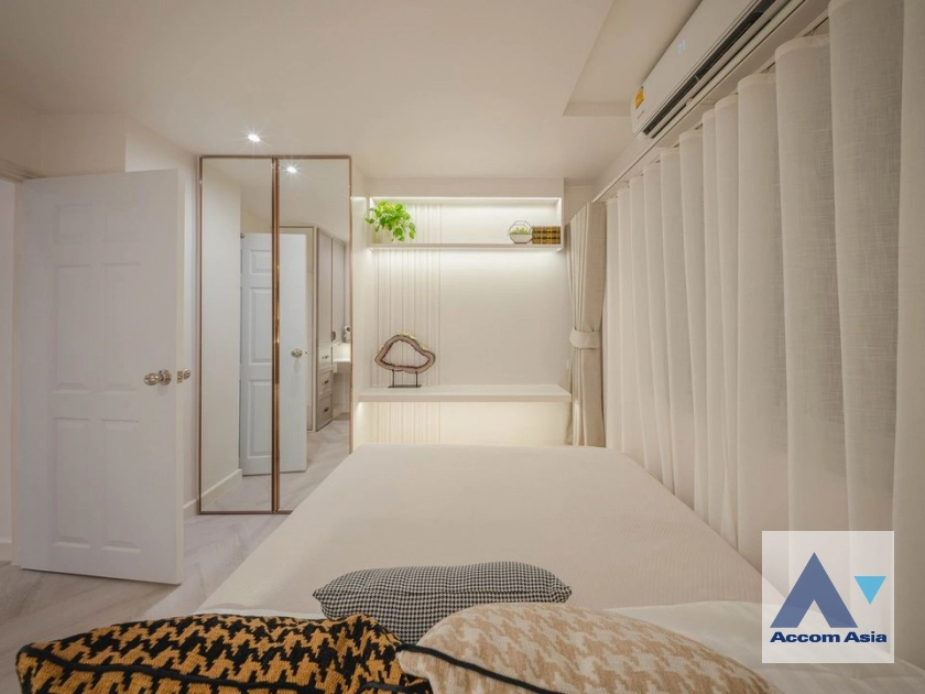 16  2 br Condominium for rent and sale in Sathorn ,Bangkok BTS Chong Nonsi - BRT Nararam 3 at Fortune Condo Town AA43186