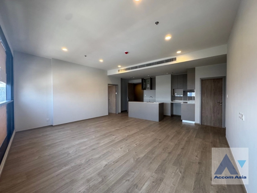 unitLuxury, Top floor, Garden View, Penthouse |  3 Bedrooms  Condominium For Sale in Sathorn, Bangkok  near MRT Lumphini (AA43187)