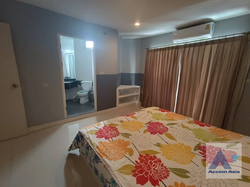 9  2 br Condominium For Rent in Ploenchit ,Bangkok BTS Ploenchit at Witthayu Complex AA43193