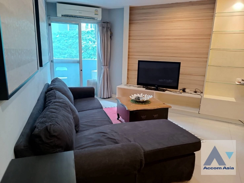 unit 2 Bedrooms  Condominium For Rent in Ploenchit, Bangkok  near BTS Ploenchit (AA43193)