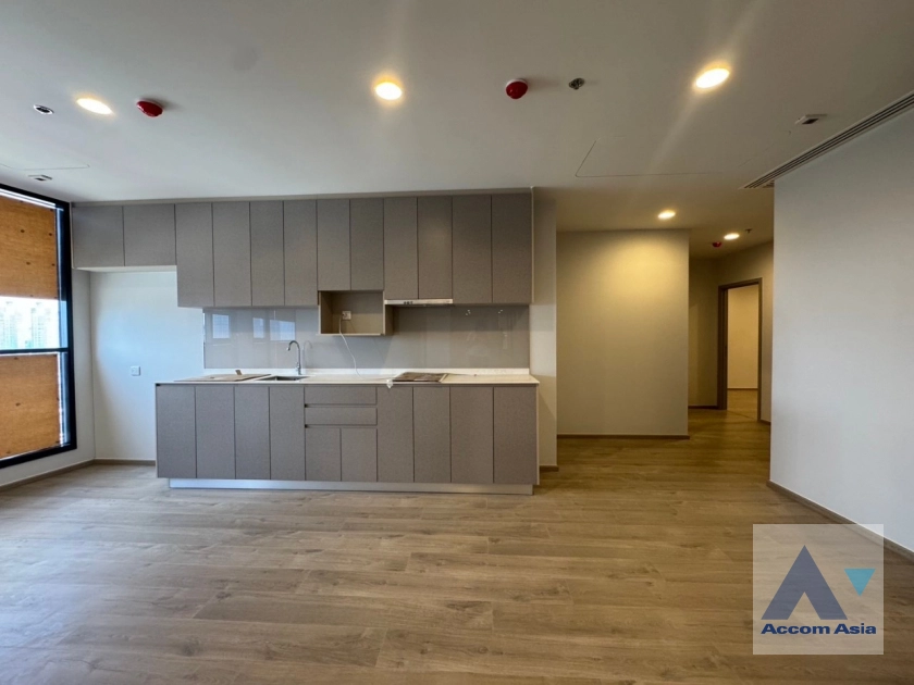 5  3 br Condominium For Sale in Sathorn ,Bangkok MRT Lumphini at THE CROWN Residences AA43194