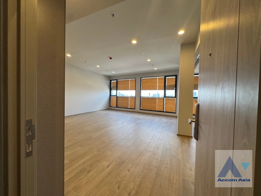 14  3 br Condominium For Sale in Sathorn ,Bangkok MRT Lumphini at THE CROWN Residences AA43194