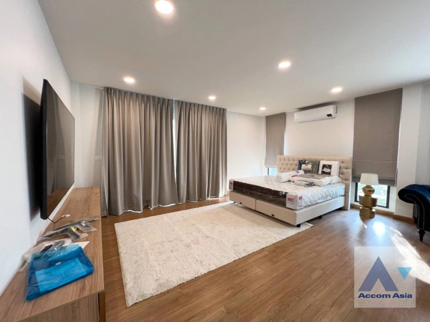 8  4 br House for rent and sale in Samutprakan ,Samutprakan  at Centro Bangna AA43195