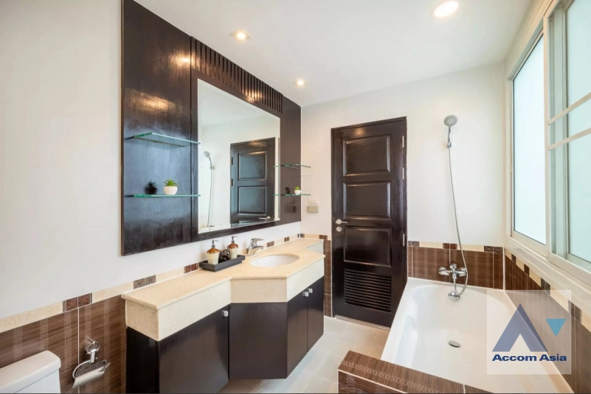 9  3 br Apartment for rent and sale in Sukhumvit ,Bangkok BTS Phrom Phong at The rooms are luxurious & comfortable AA43202