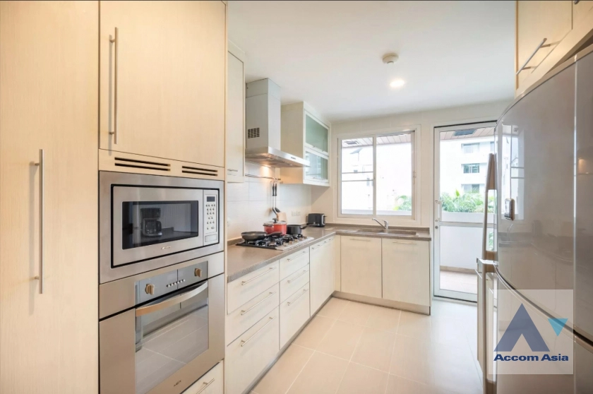 unit 3 Bedrooms  Apartment For Rent & Sale in Sukhumvit, Bangkok  near BTS Phrom Phong (AA43202)