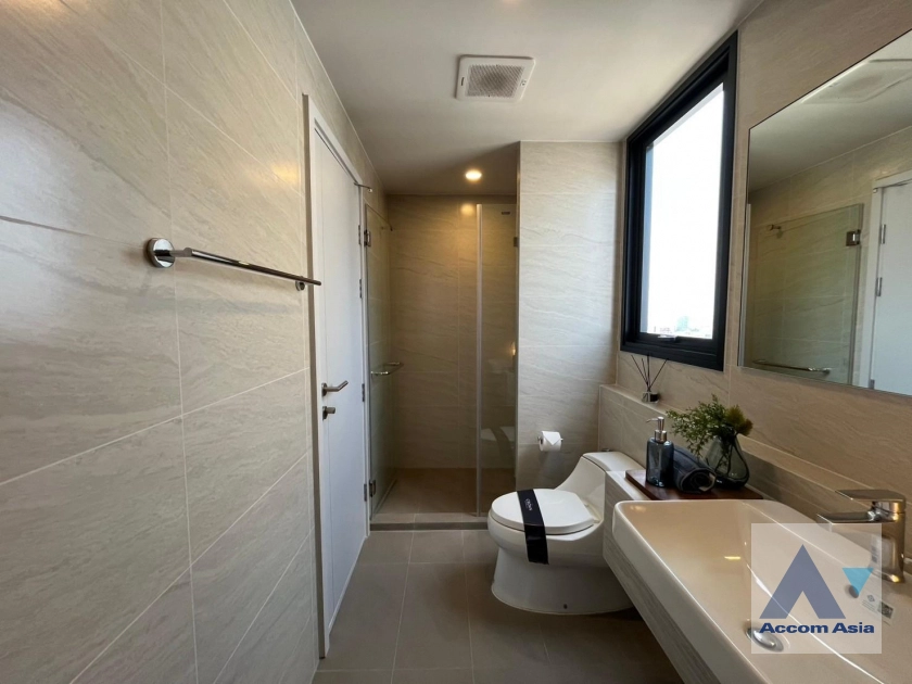 7  2 br Condominium For Sale in Sathorn ,Bangkok MRT Lumphini at THE CROWN Residences AA43211