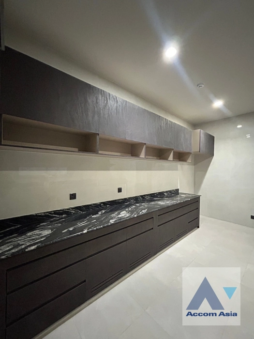 8  5 br House For Sale in Pattanakarn ,Bangkok  at SIRANINN Residences AA43212