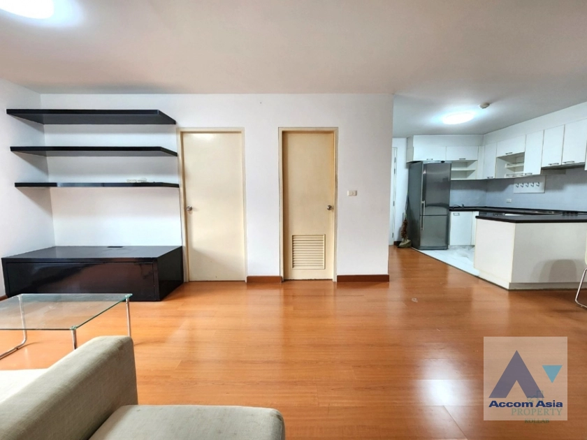  1  2 br Condominium For Sale in Sathorn ,Bangkok MRT Lumphini at Sathorn Plus on the Pond AA43213