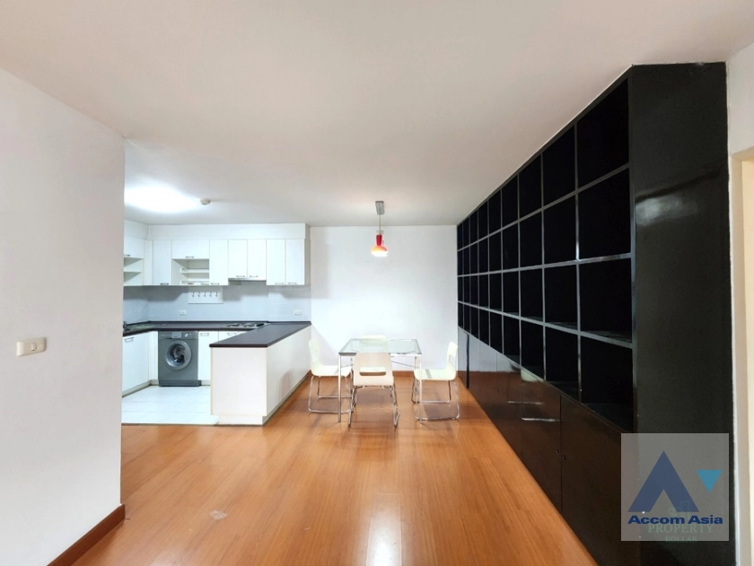 4  2 br Condominium For Sale in Sathorn ,Bangkok MRT Lumphini at Sathorn Plus on the Pond AA43213