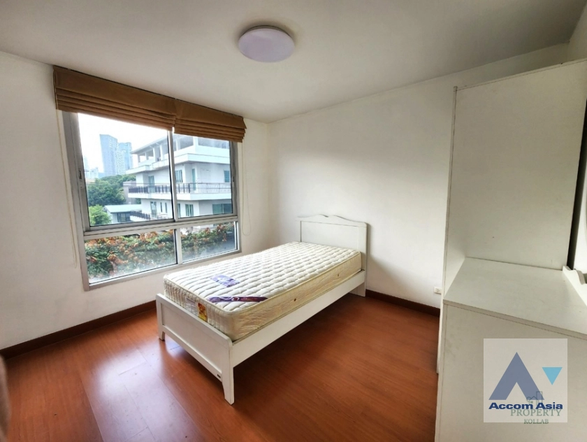 8  2 br Condominium For Sale in Sathorn ,Bangkok MRT Lumphini at Sathorn Plus on the Pond AA43213