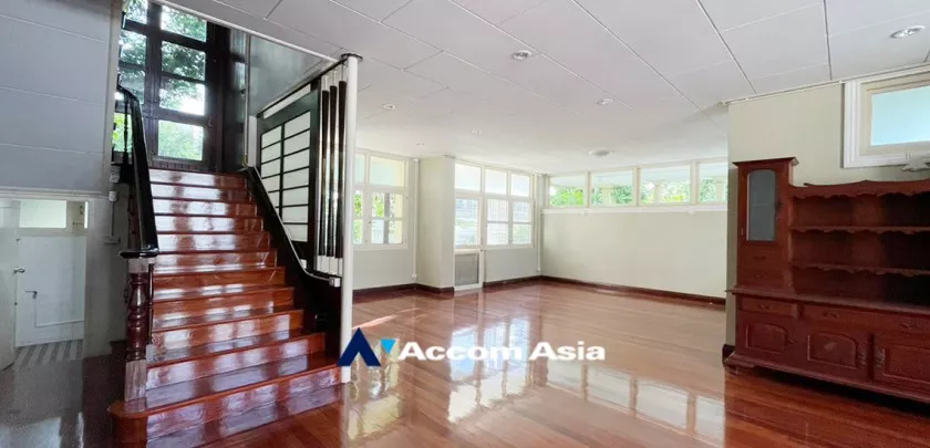 Home Office, Pet friendly house for rent in Phaholyothin, Bangkok Code 45745