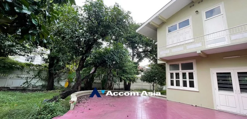Home Office, Pet friendly house for rent in Phaholyothin, Bangkok Code 45745