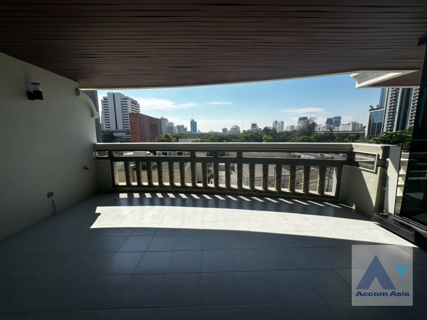  1  3 br Apartment For Rent in Ploenchit ,Bangkok BTS Ratchadamri at High rise and Peaceful AA43218