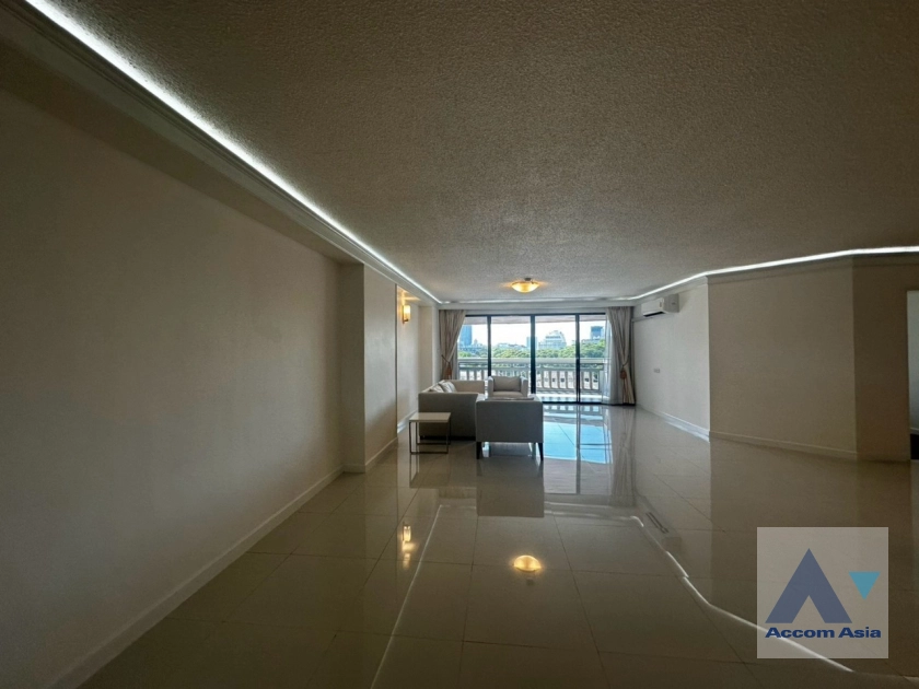 5  3 br Apartment For Rent in Ploenchit ,Bangkok BTS Ratchadamri at High rise and Peaceful AA43218
