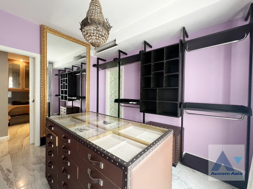 5  2 br Condominium For Sale in Sukhumvit ,Bangkok BTS Phrom Phong at The Emporio Place AA43228