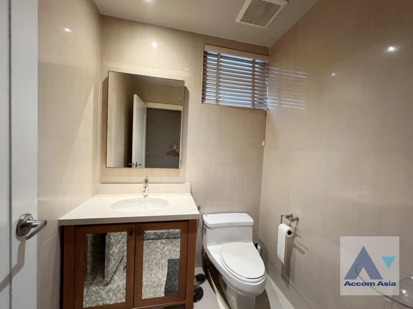 10  2 br Condominium For Sale in Sukhumvit ,Bangkok BTS Phrom Phong at The Emporio Place AA43228