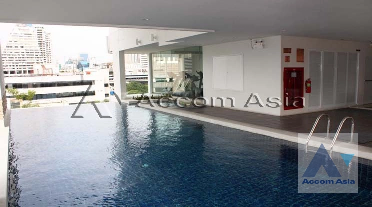 unit 2 Bedrooms  Condominium For Rent in Silom, Bangkok  near BTS Chong Nonsi (AA43229)