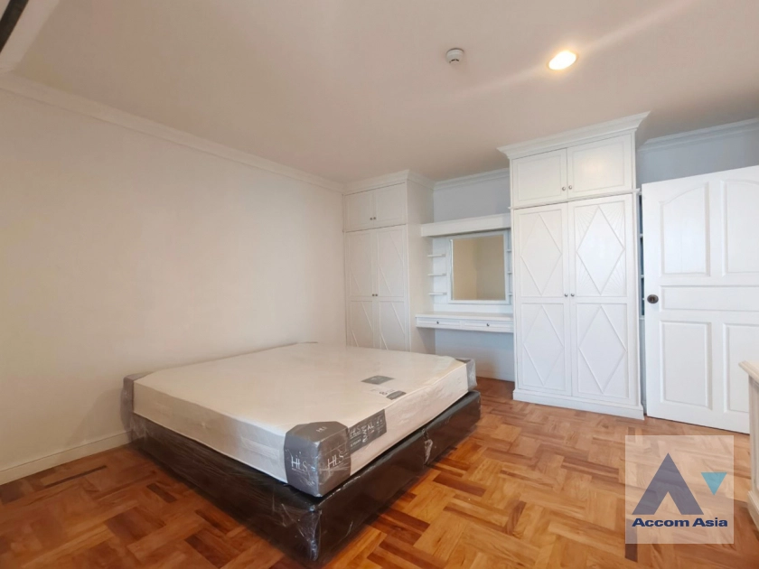 14  3 br Apartment For Rent in Sukhumvit ,Bangkok BTS Phrom Phong at Pet friendly - High rise Apartment in Phrom Phong AA43230