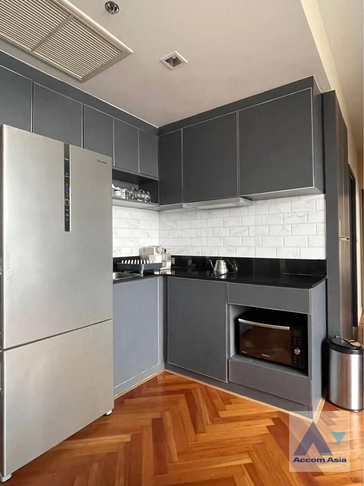 unitFully Furnished |  2 Bedrooms  Condominium For Sale in Charoen Nakhon, Bangkok  near BTS Wongwian Yai (AA43233)