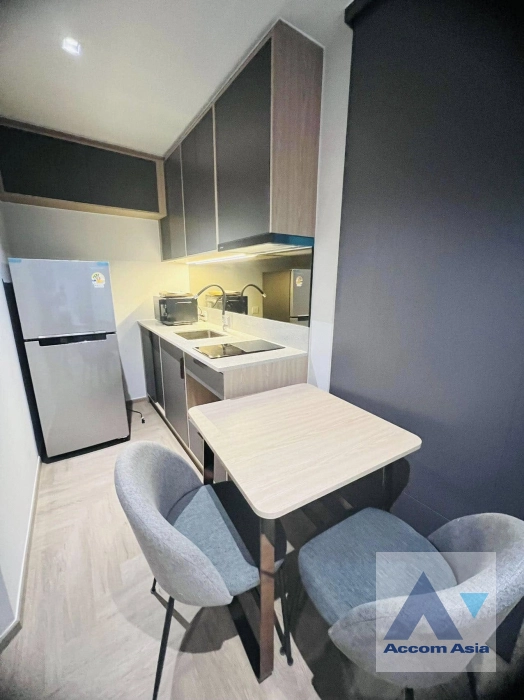 unit 1 Bedroom  Condominium For Rent in Silom, Bangkok  near MRT Sam Yan (AA43241)