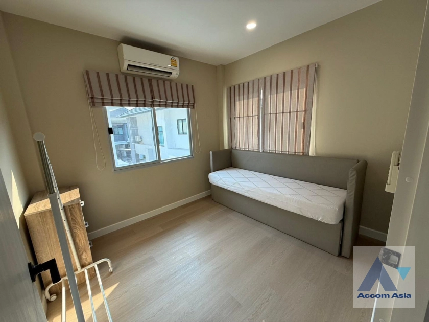 19  3 br House for rent and sale in Pattanakarn ,Bangkok  at Life Bangkok Boulevard Wongwaen-Onnut 2 AA43243