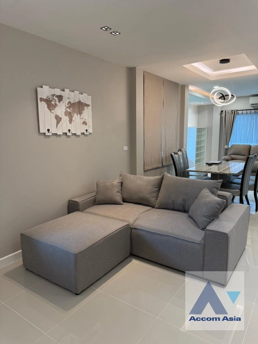 5  3 br House for rent and sale in Pattanakarn ,Bangkok  at Life Bangkok Boulevard Wongwaen-Onnut 2 AA43243