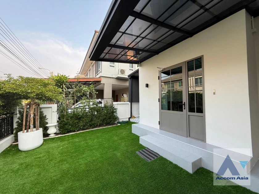 29  3 br House for rent and sale in Pattanakarn ,Bangkok  at Life Bangkok Boulevard Wongwaen-Onnut 2 AA43243