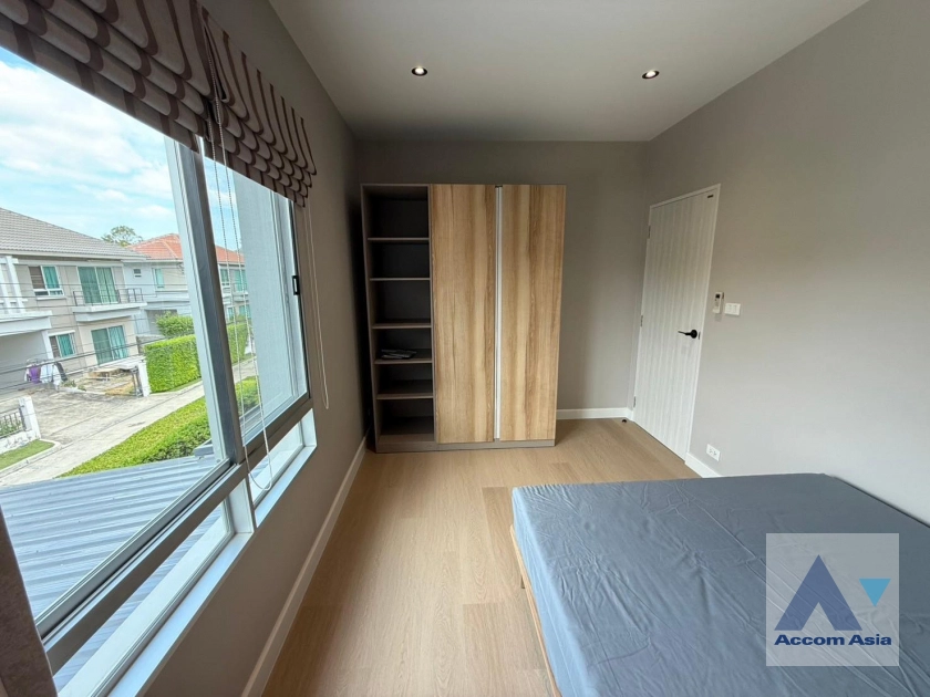18  3 br House for rent and sale in Pattanakarn ,Bangkok  at Life Bangkok Boulevard Wongwaen-Onnut 2 AA43243